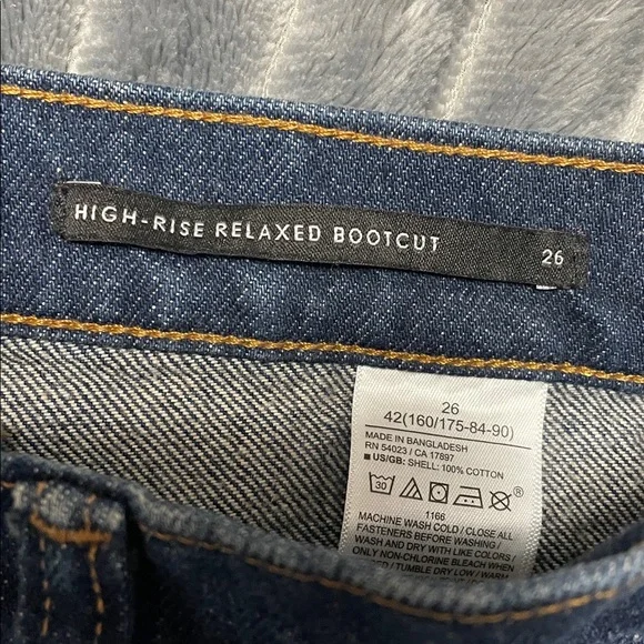 NWOT Banana Republic High Rise Relaxed Bootcut Jeans size 26 - Picture 3 of 11